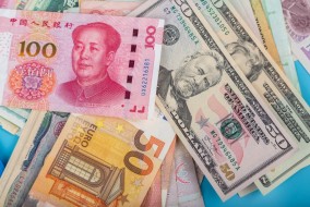 احتياطيات النقد الأجنبي في الصين تتجاوز 3.2 تريليون دولار