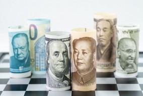 استقرار الدولار في ظل عطلة في معظم الأسواق الآسيوية الكبرى
