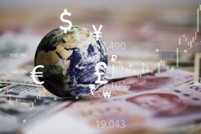 الين الياباني يستقر قرب مستوى 160 مقابل الدولار