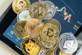 تراجع كبير للبيتكوين مع استمرار خروج الأموال من العملات المشفرة