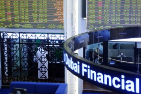 الأسهم الخليجية تتراجع وسط ترقب محادثات أمريكا وإيران وتوقعات رفع الفائدة