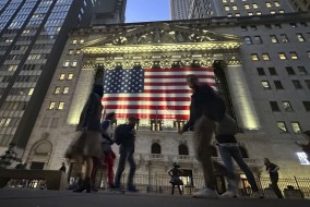 جني أرباح وراء تراجع الأسهم الأمريكية عن مستوياتها القياسية