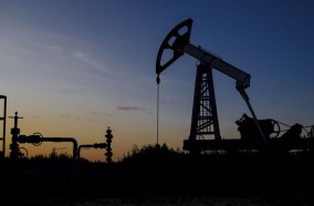 أسعار النفط تواصل الارتفاع وسط تراجع الإنتاج الأمريكي