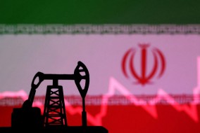 إيران تتوقع صدور الإعفاءات من العقوبات على نفطها قريباً