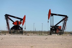 أسعار النفط ترتفع بسبب نمو الطلب الأمريكي والصيني