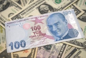 العملة التركية تهبط إلى مستوى قياسي جديد