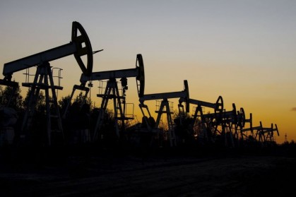 برنت يحقق مكاسب أسبوعية بـ 6% والخام الأمريكي 5.4%